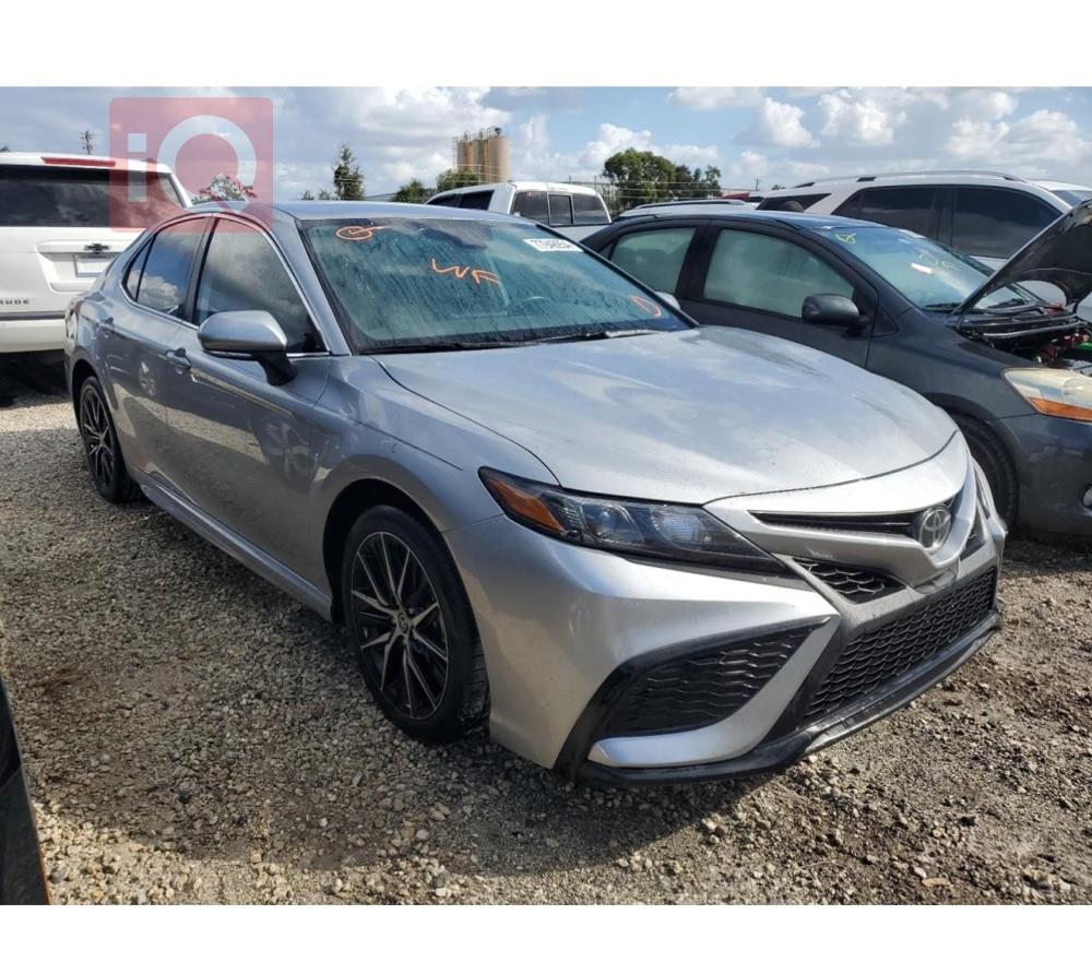 تويوتا كامري